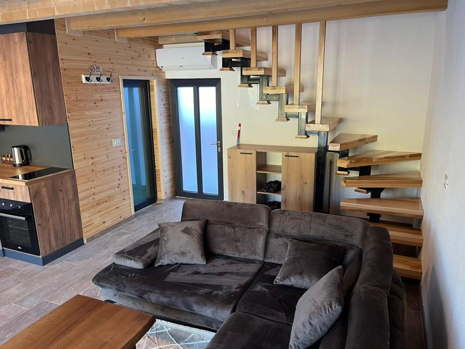 Bujtinat Lisa Apartment Boge Exterior photo