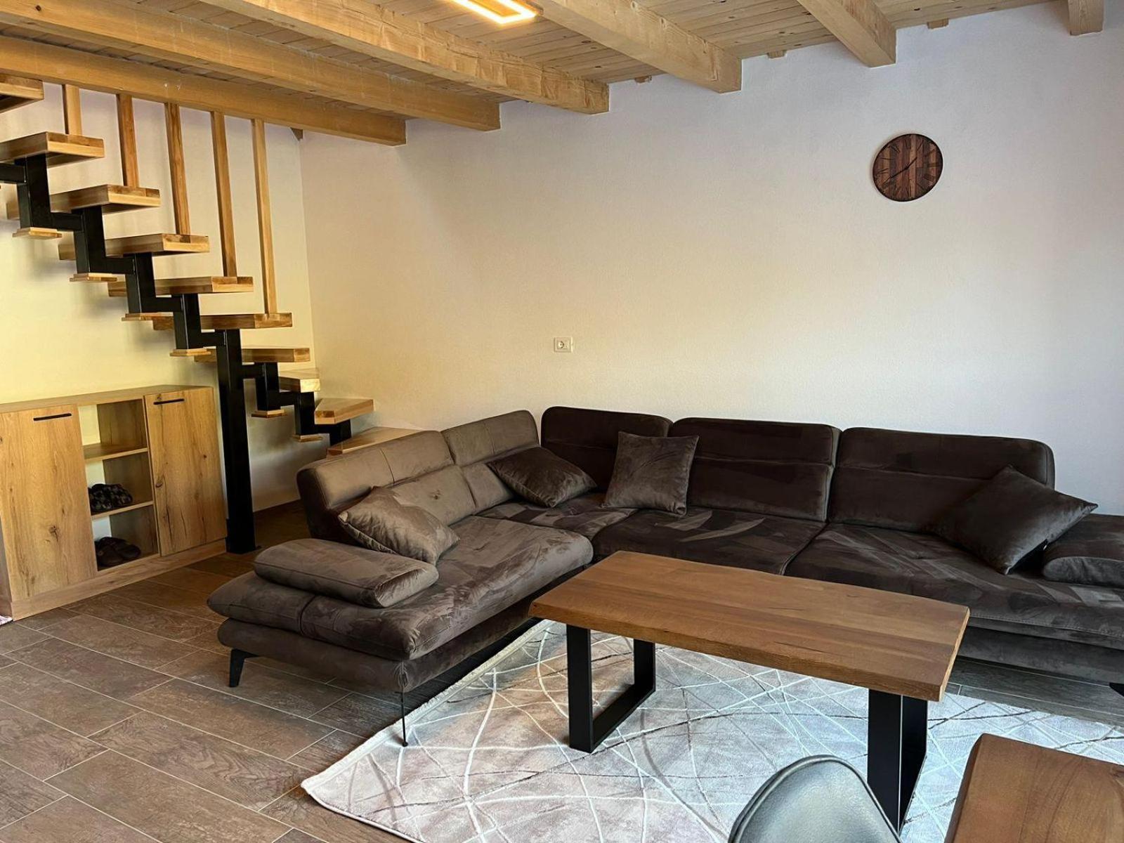 Bujtinat Lisa Apartment Boge Exterior photo