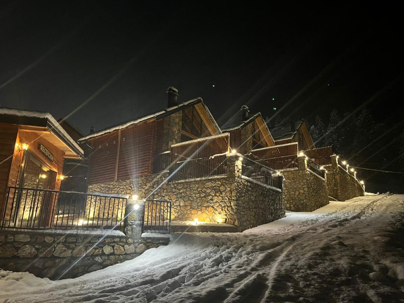 Bujtinat Lisa Apartment Boge Exterior photo